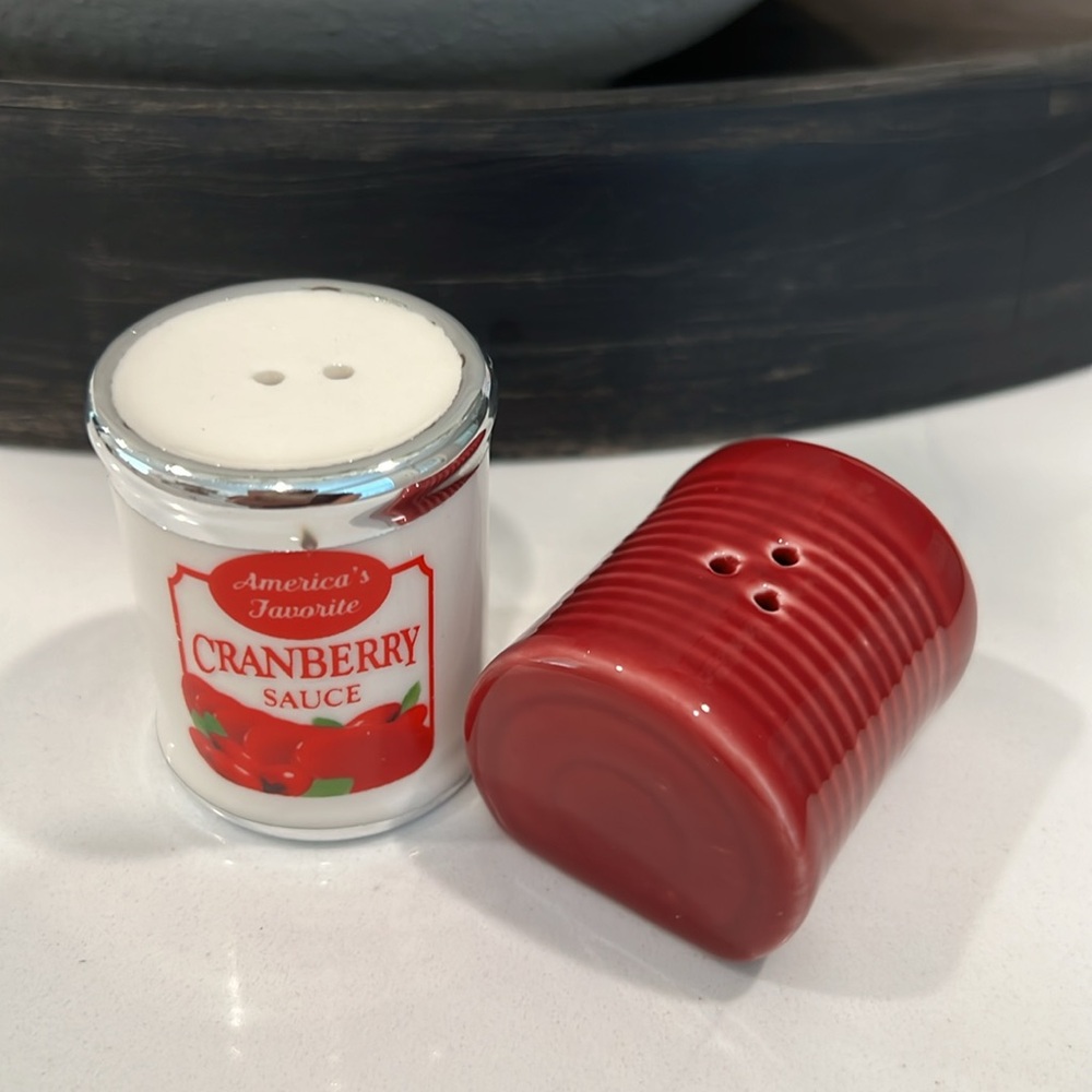 Cute. Mini CRANBERRY Salt & Pepper